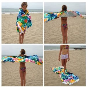 NWT attached Kids Beach Towel